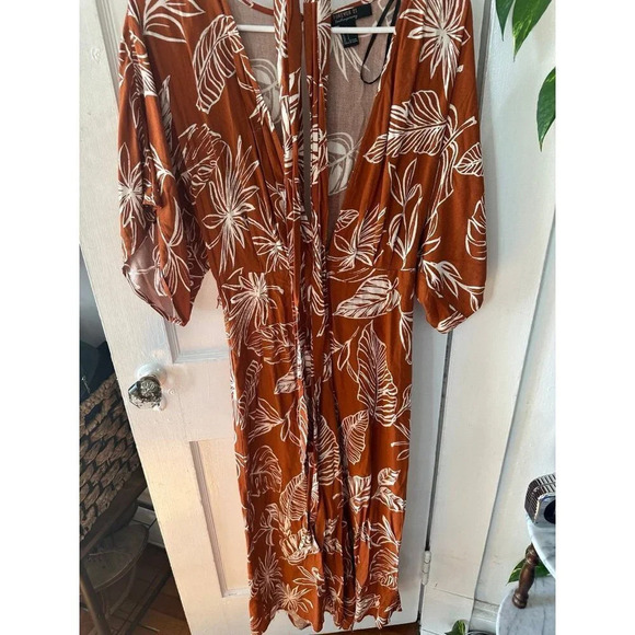 Forever21 Contemporary Women’s size Small jumpsuit - Picture 2 of 9